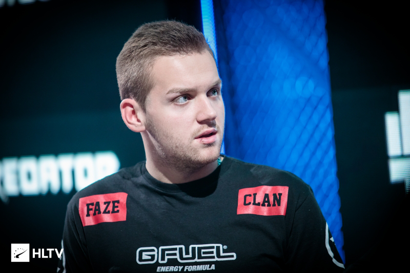 统计： Donk 在 BLAST London 公开赛在线阶段评分中名列前茅